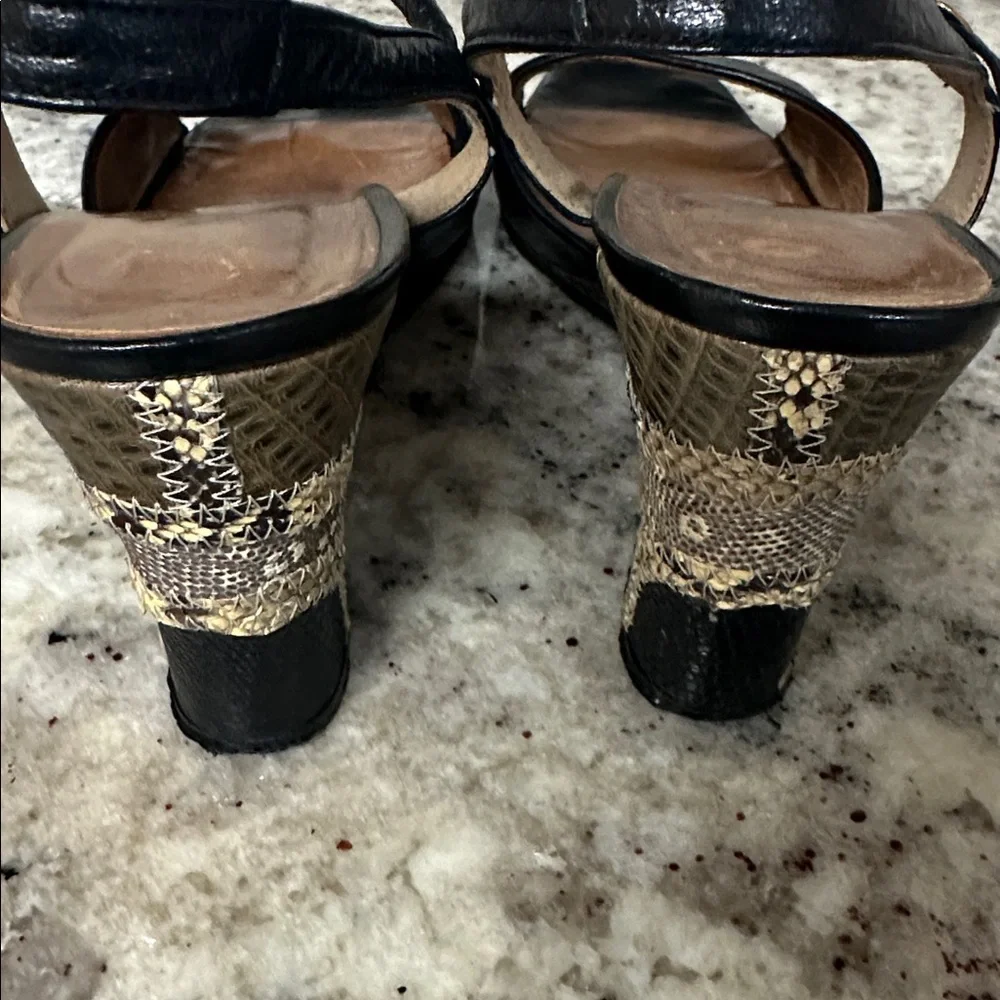 Martinique Black and Tan Wedge Sandals - Picture 3 of 13